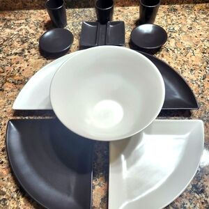 11pc Oriental Dinnerware Set